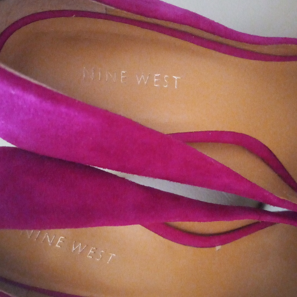 Nine West Rocha Fuchsia Suede Pumps with Multicolor Striped Heel Size 9M - Picture 9 of 17